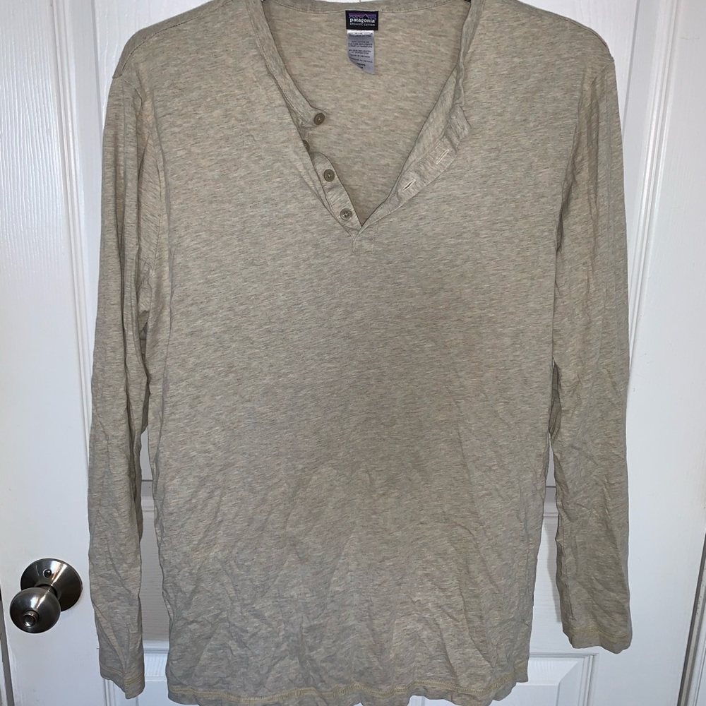 Men’s Patagonia button down